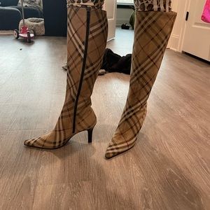 Suede Burberry heel boots